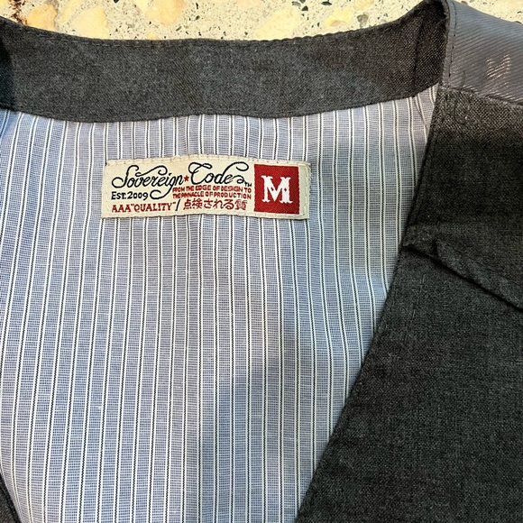 Classic and Stylish The Perfect Match: Sovereign Code Men's Vast N Buttons Shirt - Picture 11 of 16